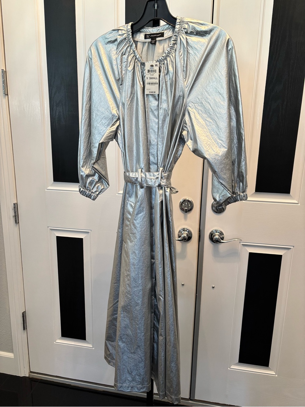 International “Concepts” Dramatic metallic full silhouette dress. XS NWT $90.